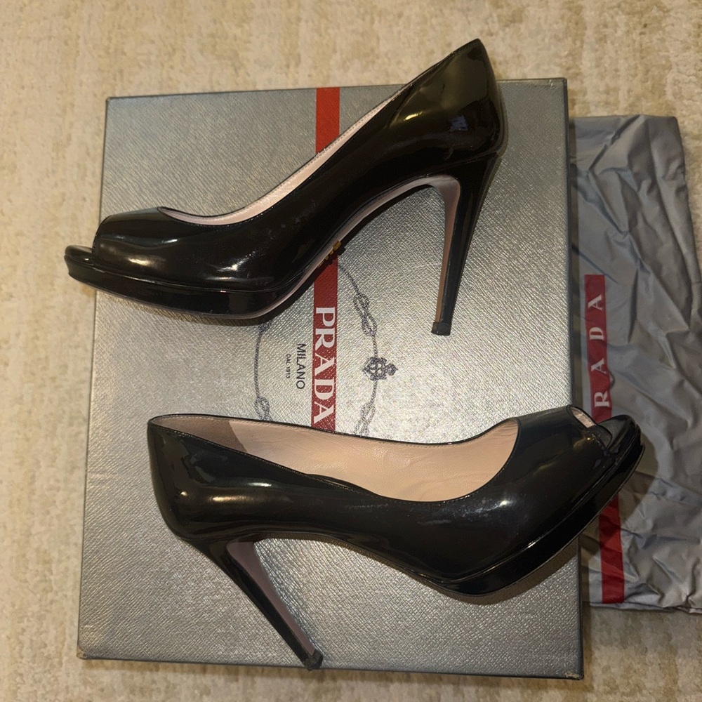 Prada Black Patent Leather Peep Toe Heels Sz 35.5